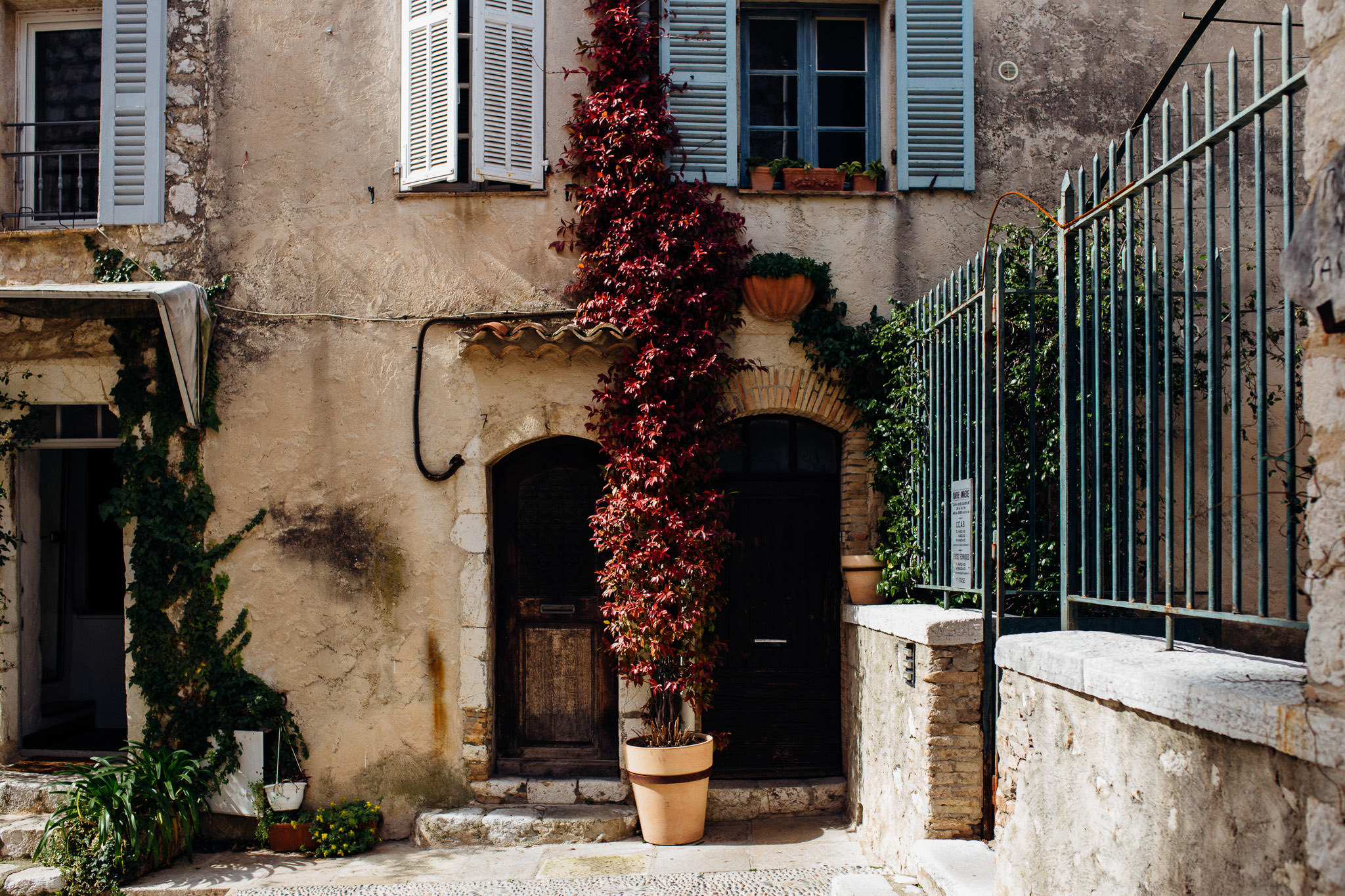 Sedinta foto logodna Saint Paul de Vence Franta Bogdan & Luiza engagement Nice France-1145